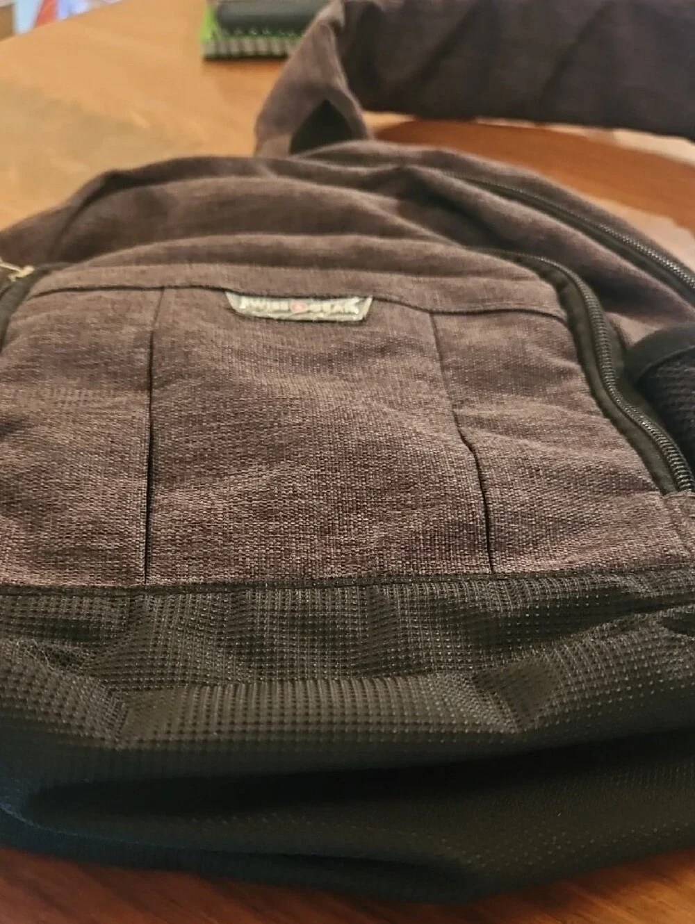 SwissGear Black/Grey Compact Backpack